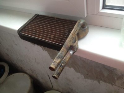 как почистить радиатор печки