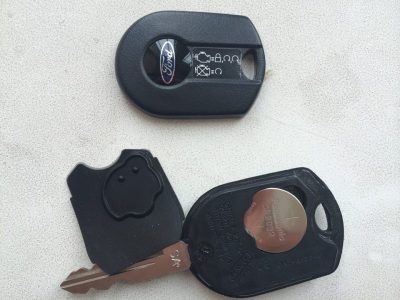 замена батарейки в ключе форд фокус 2